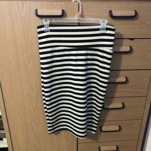 LulaRoe Black and White striped Cassie Skirt